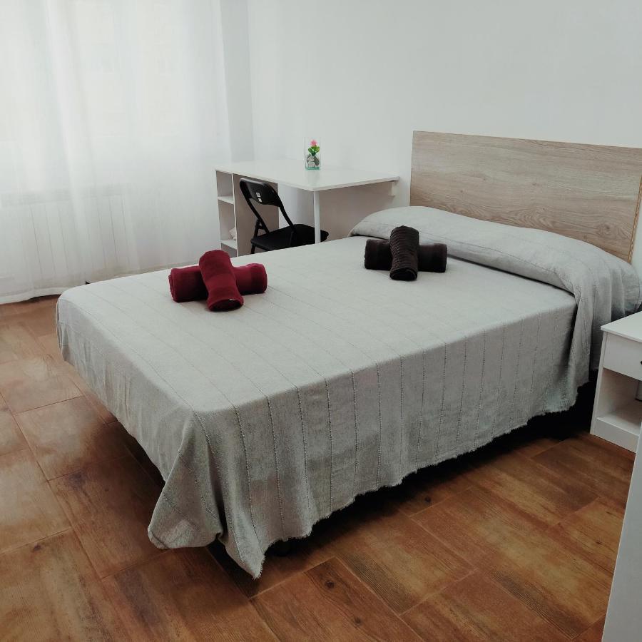 La Puerta Al Centro De Logrono Vino Crianza Y Desayuno Incluidos Appartement Buitenkant foto