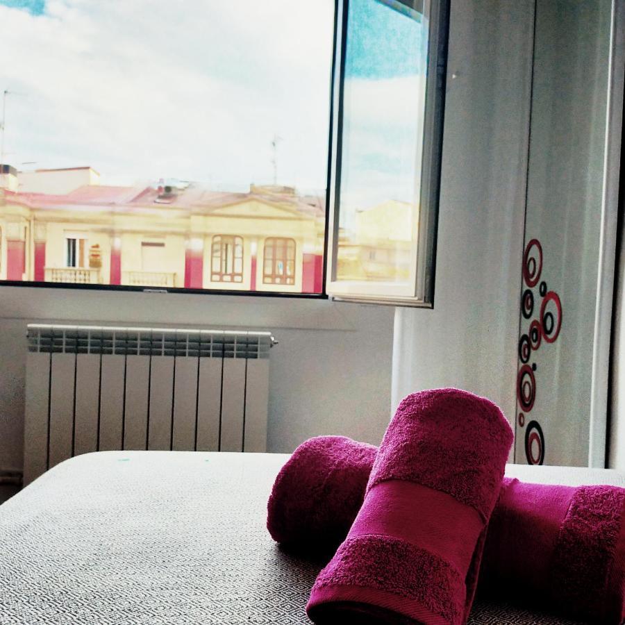 La Puerta Al Centro De Logrono Vino Crianza Y Desayuno Incluidos Appartement Buitenkant foto