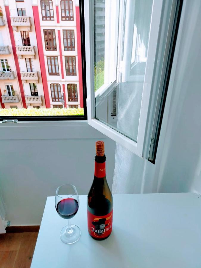 La Puerta Al Centro De Logrono Vino Crianza Y Desayuno Incluidos Appartement Buitenkant foto